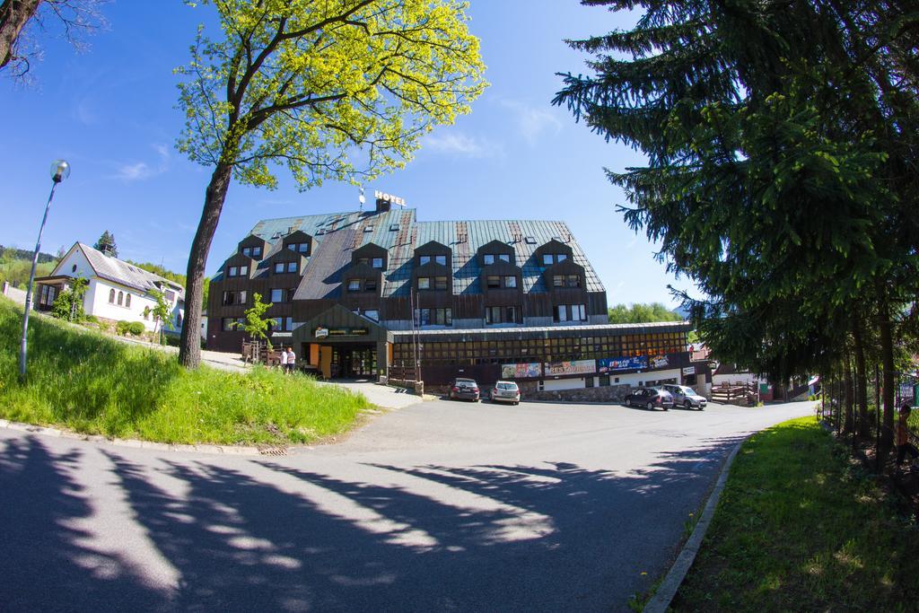 Sporthotel Bohemia Рокитніце-над-Їзероу Екстер'єр фото