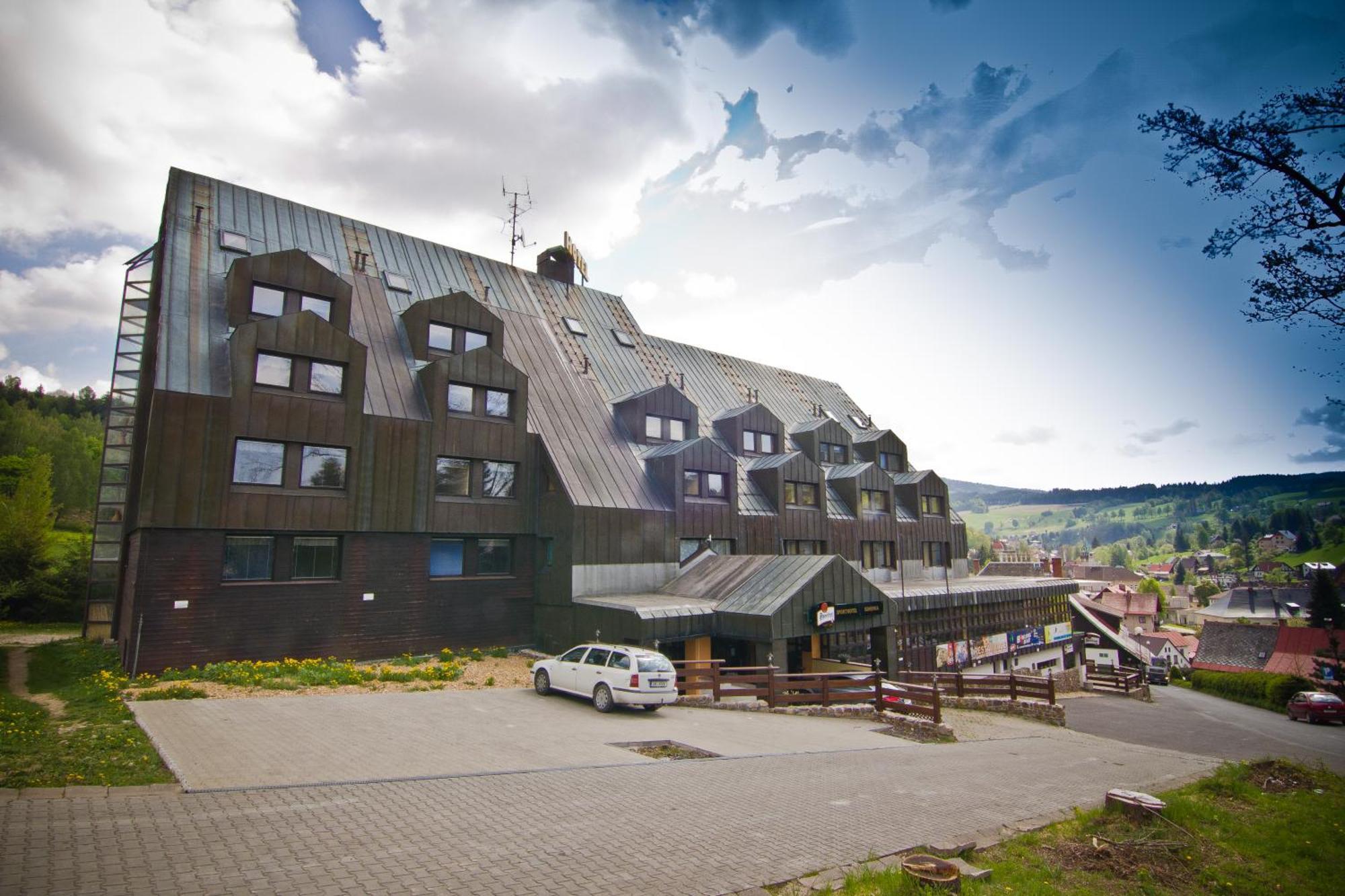 Sporthotel Bohemia Рокитніце-над-Їзероу Екстер'єр фото